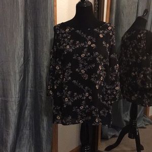 Peep shoulder blouse